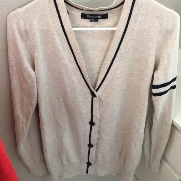 Cardigans - Picture 5 of 5